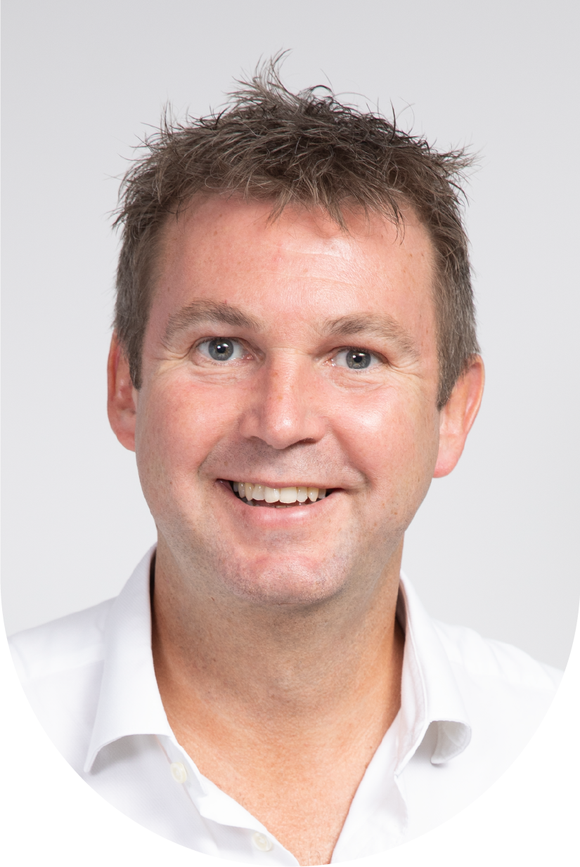 Headshot for Dominic Murdoch