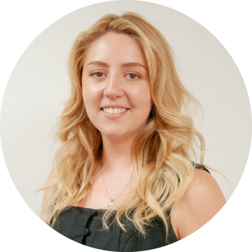 Headshot for Mia Buddle